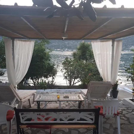 Geni Bay *