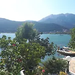 Geni Bay *