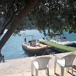 Geni Bay *