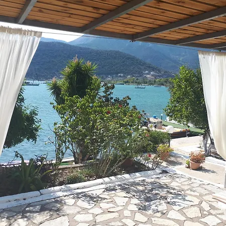 Geni Bay Apartamento Yénion