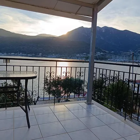 Geni Bay Apartamento Yénion