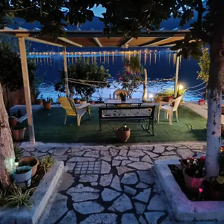 Geni Bay * Geni (Lefkada)
